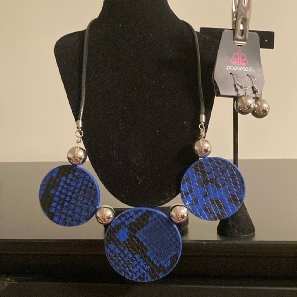 Paparazzi Bold Blue and Silver Necklace Set